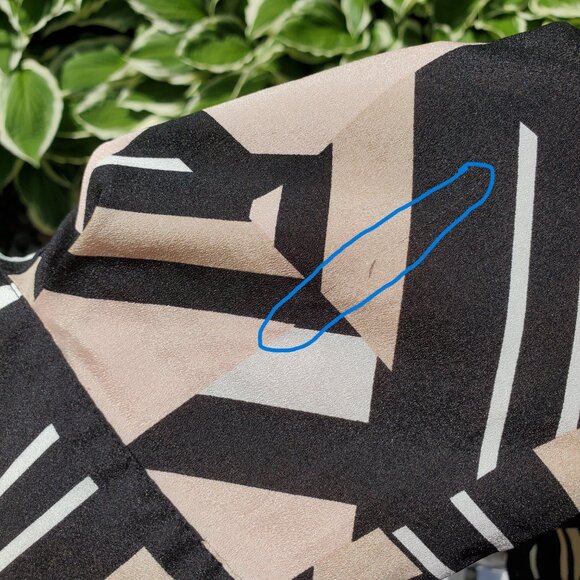 Calvin Klein Geometric Pattern Button Down Tab Sleeve Size L - Picture 15 of 15